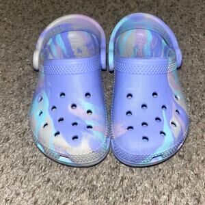Crocs Classic Marbled Clogs for Kids - Moon Jelly size 8